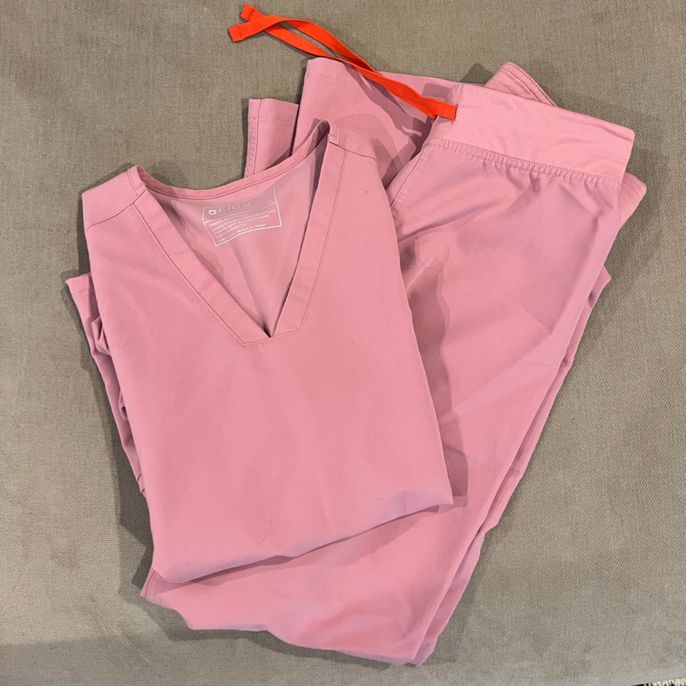 XS Figs Chalk Pink Set